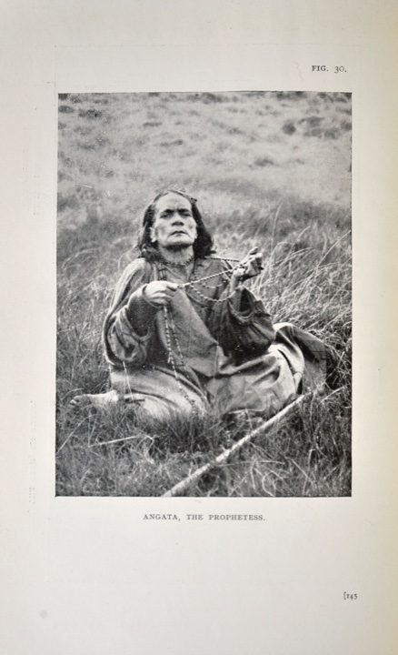 ROUTLEDGE, KATHERINE PEASE (Mrs. SCORESBY): -  The Mystery of Easter Island. The Story of an Expedition. London and Aylesbury 1919.